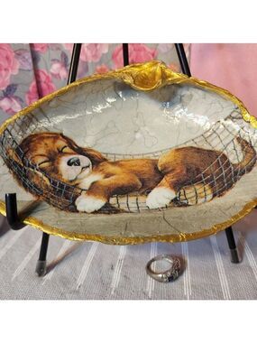 DECOUPAGE CLAM SHELL DECOUPAGE SLEEPING PUPPY ON A CLAM SHELL TRINKET DISH